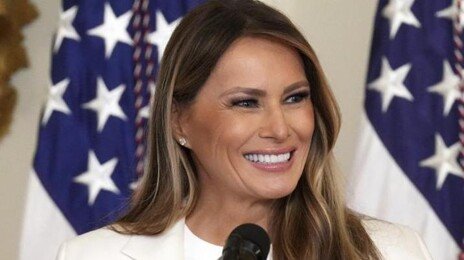 멜라니아가 나섰다…우크라·러시아 어린이 6명, 가족 품으로