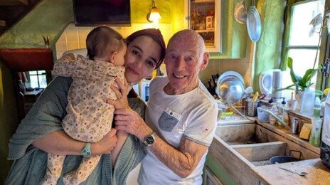 큰딸은 60세, 막내는 6개월…91세 아빠의 비결은?