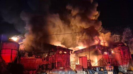 홍성 돈사 화재…돼지 400마리 폐사·2억4300만 원 피해