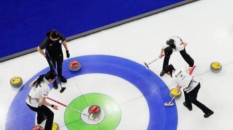 컬링 한일전 중 ‘일장기’ 송출에…JTBC “깊이 사과”