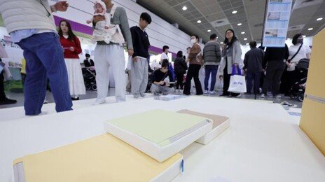 “설날이라고 층간소음 참아야하나” vs “명절 하루이틀은 서로 이해해야”