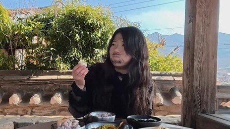 ‘충주맨’ 빈자리, 후임이 추노 분장하고 달걀 먹방