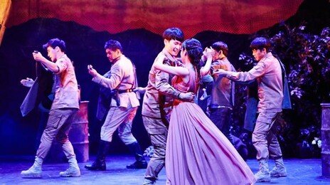 “전쟁과 여신, 간극 큰 소재지만 무대서 통했죠”