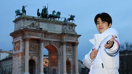 심판에 안 닿은 차준환 연기, 伊 국민가수 딸에겐 닿았다