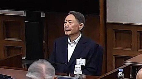 尹 “계엄은 구국 결단…국민에 좌절·고난 겪게해 깊이 사과”