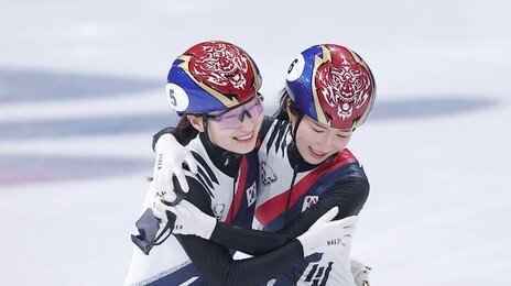 김길리, 쇼트트랙 여자 1500m 금메달…최민정 은메달