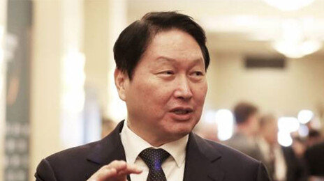 최태원 “SK하이닉스 영업이익 1000억달러 전망 나와…하지만 1000억달러 손실 될수도”