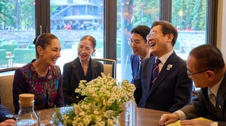 “BTS 공연 늘려달라” 멕시코 대통령, 李대통령에 받은 답장 공개