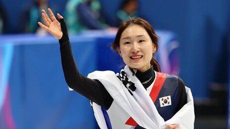 金金, 金銀銀, 金銀… 최민정 “굿바이 올림픽” 8년 사투 마침표