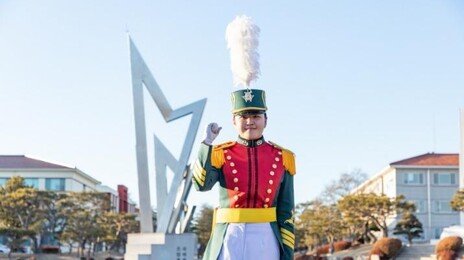 안중근 의사 후예 육군장교의 길로