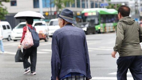 부모님이 말수 줄고 식사 잘 안하면 ‘노인 우울증’ 의심