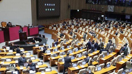 與, 위헌 논란 ‘사법 3법’ 처리 나서… 7박8일 필버 정국 이어질듯