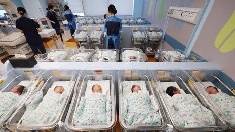 “아기 울음소리 커져”…작년 합계출산율 4년 만에  0.8명대 회복