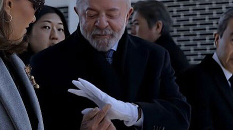 “여보, 이 장갑 좀 봐요”…룰라, 韓 의전에 ‘미소’