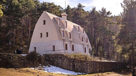 120년 된 숲속 외딴집, 알고보니 ‘가우디’ 작품이었다