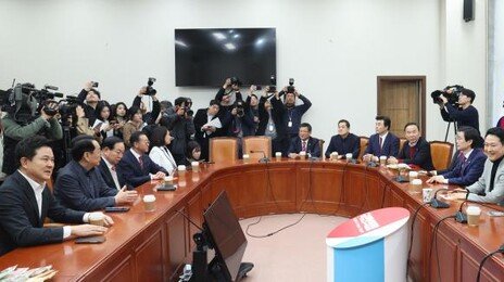 국힘 중진 의원들, 장동혁 면담…“갈등과 분열 이제 종식하자”