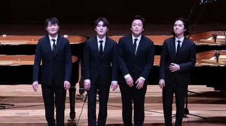 韓 스타 피아니스트 4명의 선율로 기린 ‘정주영’