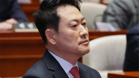 보수 ‘텃밭’ PK마저…민주당 지지율 42%, 국민의힘과 역대 최대 격차