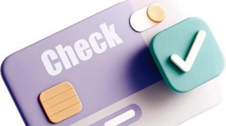 점점 줄어드는 현금 사용… “이제 ‘엄카’ 안 쓰고 내 카드 만들래요”