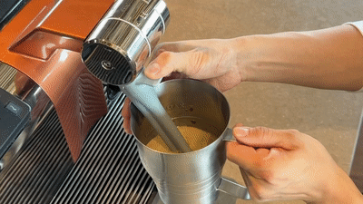 “한국은 ‘얼죽아’의 본고장”… 스타벅스, 韓서 세계 최초 ‘에어로카노’ 출시