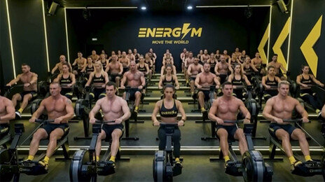 “AI로 대량해고?” 실직자들 자전거 돌려 전기 생산…풍자 영상 확산