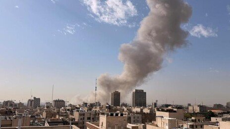 이란혁명수비대 “호르무즈 해협 봉쇄”…유가 배럴당 100달러 가나