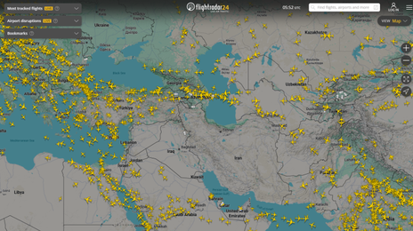 카타르 승무원 “하늘에서 계속 폭발음…비행 취소돼 계속 대기”
