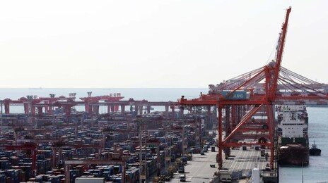 2월 수출 역대 최대…반도체 외 주력 품목은 부진