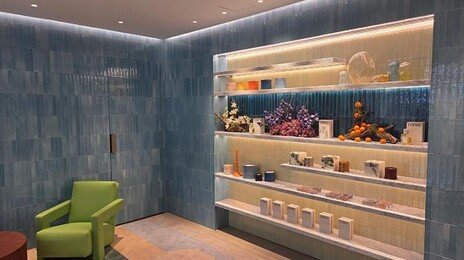 향기로 나를 표현한다… ‘스몰 럭셔리’ 추세 속 향수 인기