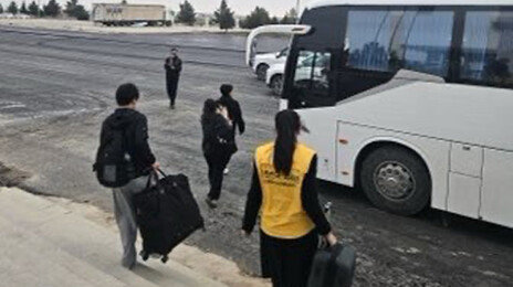 “출발 직후 공습…이란 23명·이스라엘 113명 국경 넘어”