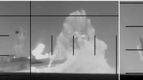 美, 2차대전 이후 첫 어뢰 공격… 침몰 이란 군함서 시신 87구 수습