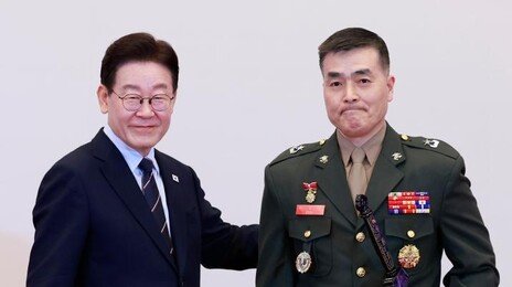 李대통령, 진급 장성들에 삼정검 수여…박정훈에 “특별히 축하”