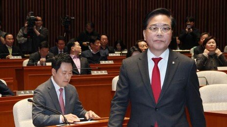 국힘 ‘절윤’ 결의문…“계엄 사과, 尹 어게인 명백히 반대”