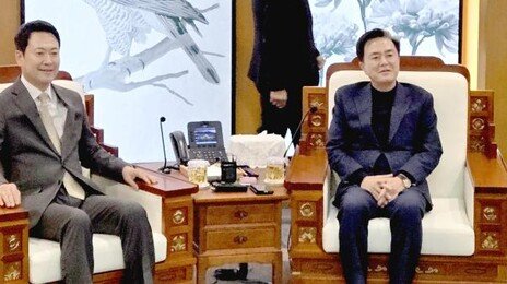 張, 이틀째 ‘절윤 동의’ 침묵… 개혁파 “진정성 보일 인사조치를”