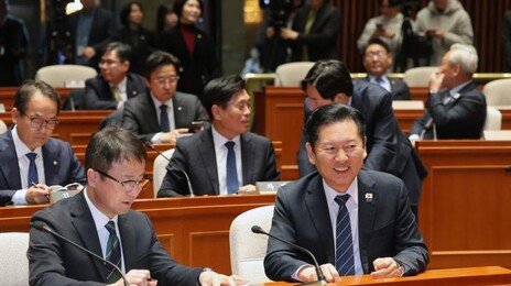 與 “공소취소 거래설, 고발-제소 등 모든 방법 동원 강력대응”
