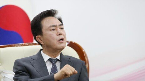 출마 보류했던 김태흠은 공천 추가 접수 신청