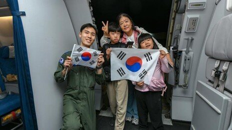 작전명 ‘사막의 빛’…사우디서 군수송기 타고 한국인 204명 대피