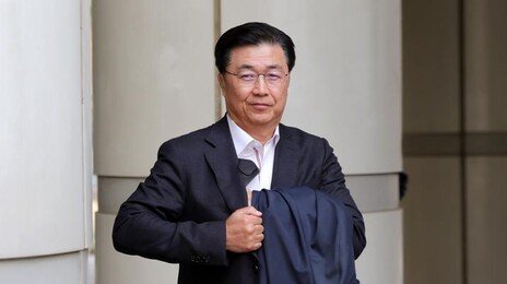 “국정원 관계자가 ‘돈-승진 다 해준다’ 회유”… ‘홍장원 메모’ 적은 국정원 직원, 법정 진술