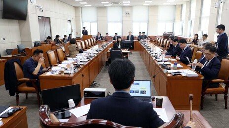 중수청 설치법, 행안위 소위 통과…與 주도 표결로 처리
