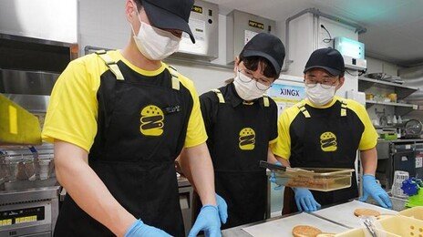“노브랜드 버거 콤팩트 매장 내고 싶어요” 문의 4배 쑥