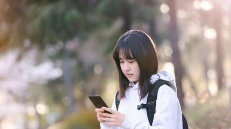 日, 호주 따라 ‘청소년 SNS 제한’ 검토…표현의 자유 논란 불가피