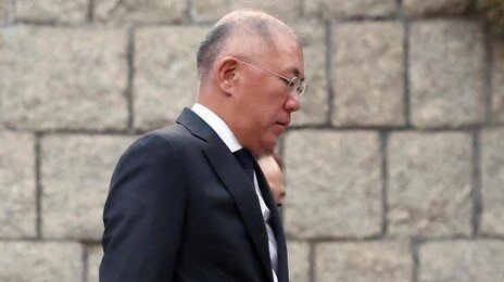 故 정주영 명예회장 25주기… 범현대가 청운동 자택서 제사