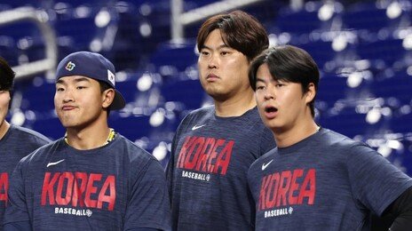 속구는 안 빠르고, 변화구는 안 변하고… 얻어맞는 한국 야구