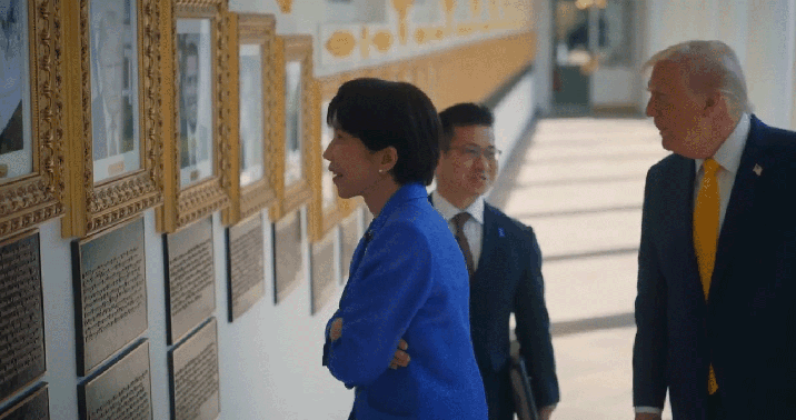 바이든 조롱 사진에 빵터진 日총리…백악관 일부러 공개했나