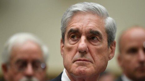 ‘러 게이트 수사’ 뮬러 前 FBI 국장 숨지자, 트럼프 “기쁘다”