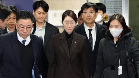‘공천 대가 1억’ 강선우 구속 유지…법원 “청구 이유 없어”