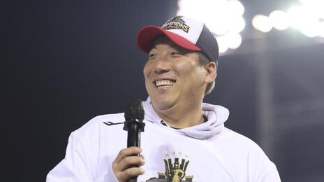 LG 팬-김현수 팬, 잠실 개막전 마주 보고 응원 ‘진풍경’ 예고