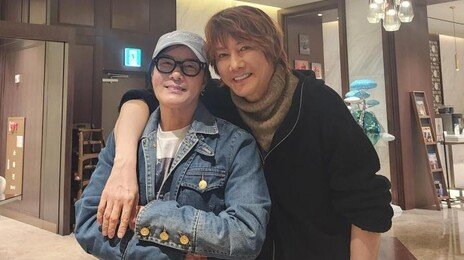 “나보다 힘들게 둘 순 없어 끌어냈더니 …이젠 와이어에 매달려 보겠답니다”