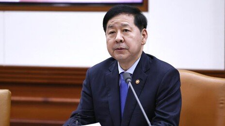 구윤철 “국제 유가 120달러 넘으면 민간도 차량 5부제 검토”