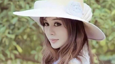 30세 연하男과 결혼한 中 55세 사업가, 109억 원 혼수품